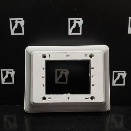 Sheltter Box Power Plug White